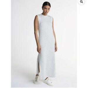 Women’s Sleeveless Maxi Dress
